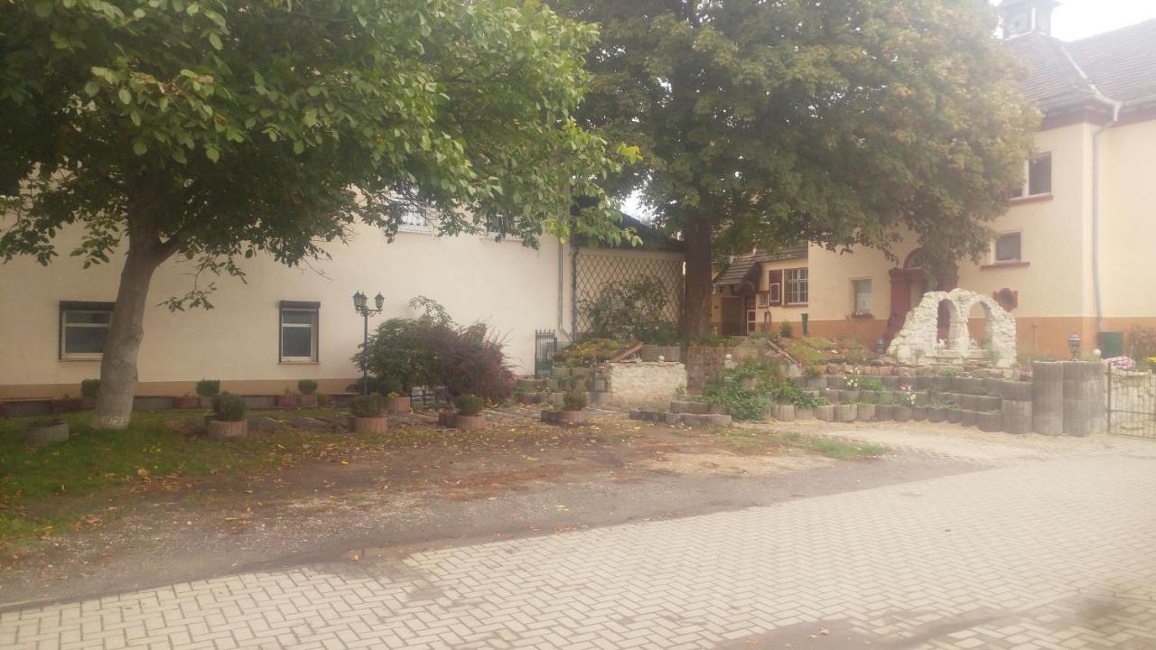 Historische Schule "Ferienwohnung Pauline" I&Ii Stobnitz Dış mekan fotoğraf
